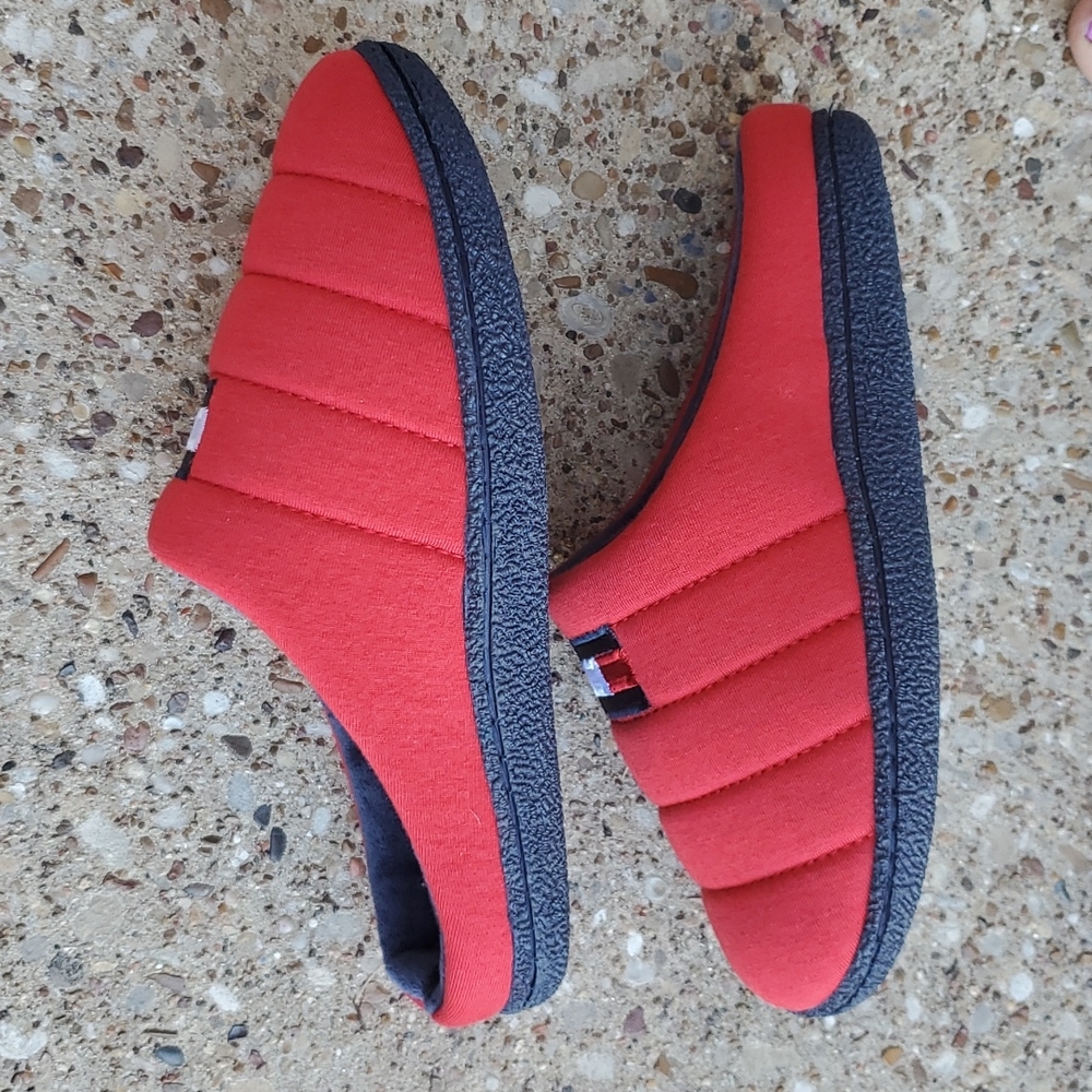Tommy Hilfiger Red Flag Slippers Women's 6 Cozy New